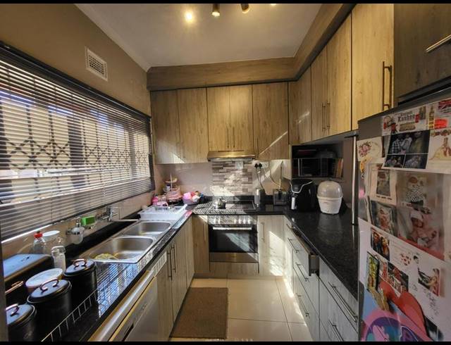 2 BEDROOM PROPERTY TO RENT IN LA MERCY